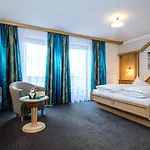 Sporthotel Almhof